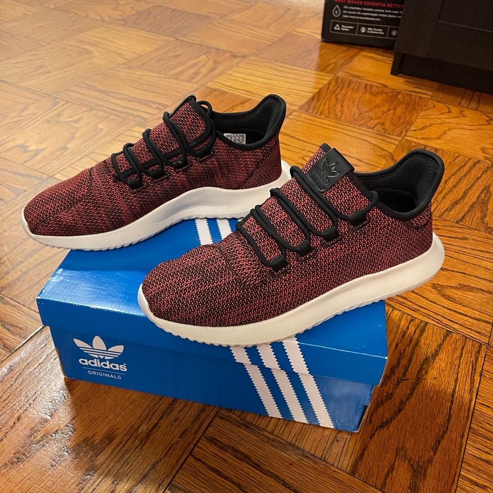 ~ SOLD ~ MEN’S ADIDAS ORIGINALS
TUBULAR SHADOW KNIT FITNESS RUNNING SHOES 8.5M